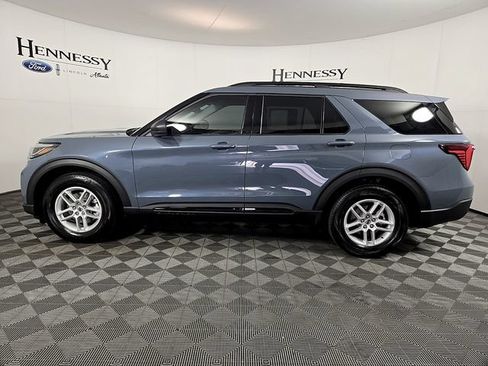 Used 2026 Ford Explorer Active RWD image 8