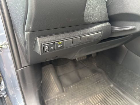Used 2022 Toyota Corolla SE image 11