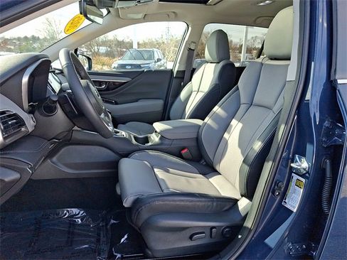 Used 2025 Subaru Outback Limited image 14