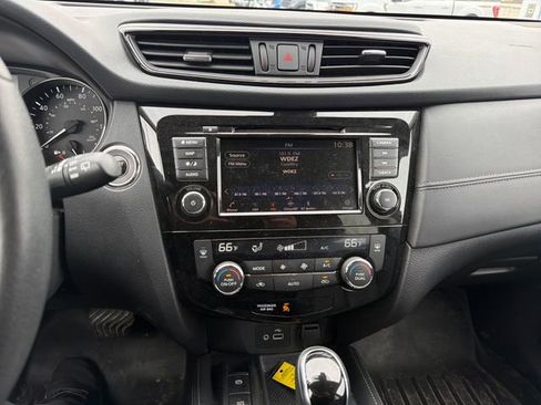 Used 2020 Nissan Rogue SL w/ Premium Package AWD/4WD image 21