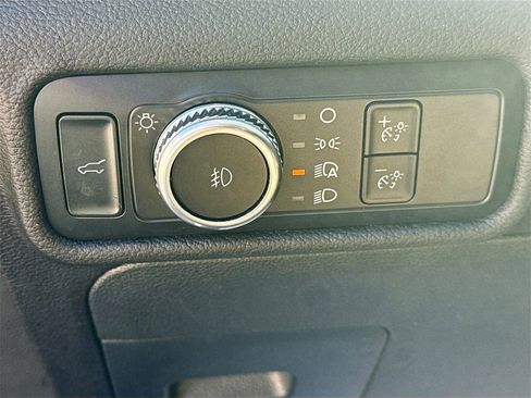 Used 2021 Ford Explorer Limited w/ Equipment Group 301A image 11