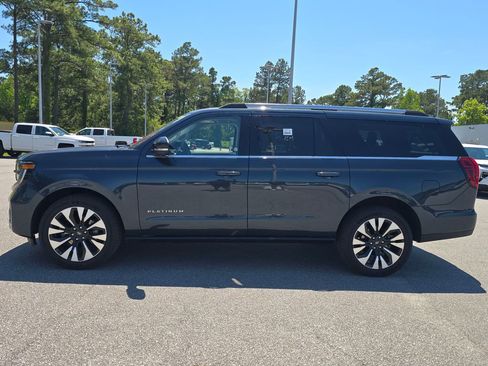 Used 2025 Ford Expedition Max Platinum w/ Driver's Package AWD/4WD image 6