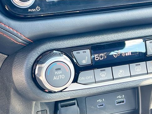 New 2025 Nissan Versa SR image 18