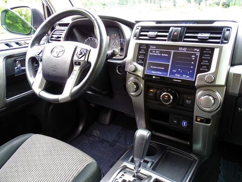 Used 2022 Toyota 4Runner SR5 RWD image 35