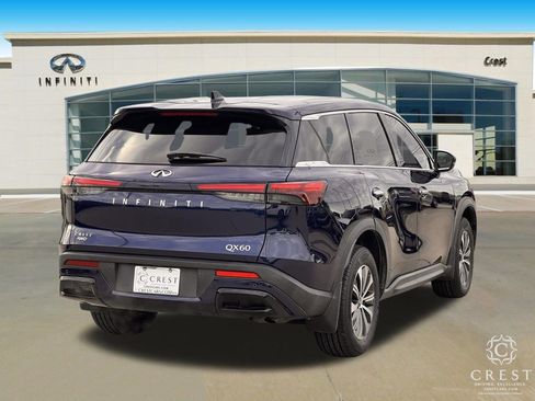 Used 2023 INFINITI QX60 Pure image 3