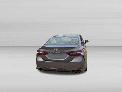 Used 2024 Toyota Camry XSE FWD image 5