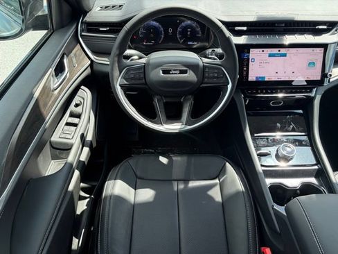 New 2026 Jeep Grand Cherokee L Limited AWD/4WD image 38