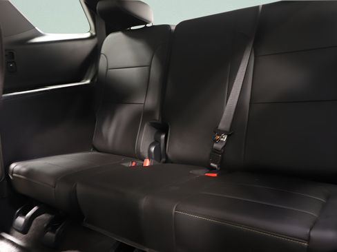 Used 2023 Chevrolet Traverse LT w/ LPO, Floor Liner Package AWD/4WD image 26