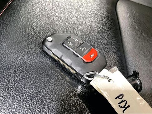 Used 2023 Jeep Gladiator Rubicon w/ Cold Weather Group image 11