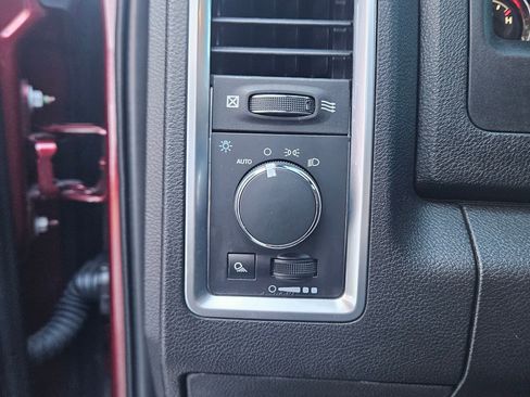 Used 2021 RAM 1500 Classic Warlock w/ Luxury Group image 18