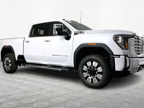 New 2026 GMC Sierra 2500 Denali w/ Denali Reserve Package image 3