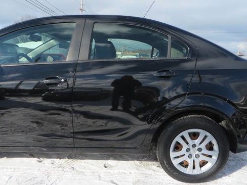 Used 2017 Chevrolet Sonic LS image 30
