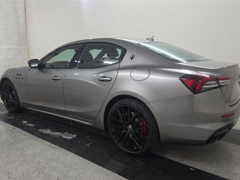 Used 2022 Maserati Ghibli Modena RWD image 6