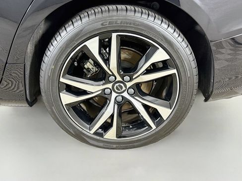 Used 2024 Volvo S60 B5 Core FWD image 29