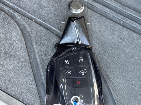 Used 2025 Chevrolet Silverado 2500 ZR2 w/ Technology Package image 35