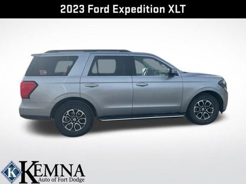 Used 2023 Ford Expedition XLT image 10
