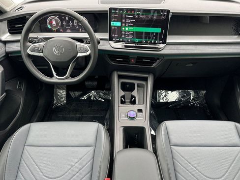 New 2026 Volkswagen Tiguan SE AWD/4WD image 12