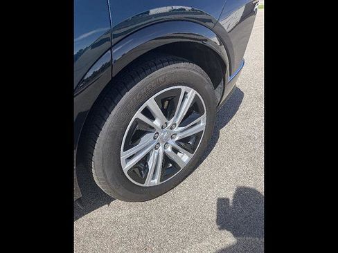 Used 2024 Cadillac Lyriq Tech AWD/4WD image 15