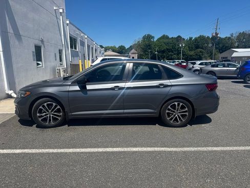Used 2024 Volkswagen Jetta Sport FWD image 2