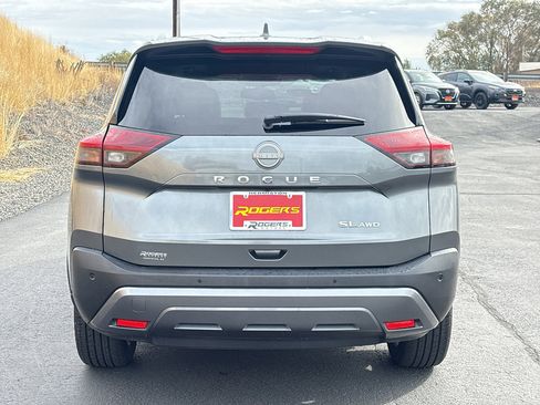 Used 2023 Nissan Rogue SL w/ SL Premium Package image 9
