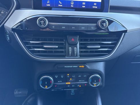 Used 2022 Ford Escape SEL image 24