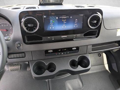 New 2026 Mercedes-Benz Sprinter 2500 image 12