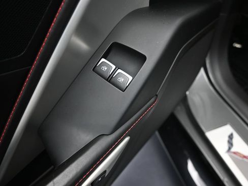 Used 2016 Chevrolet Corvette Z06 w/ 3LZ Preferred Equipment Group RWD image 17