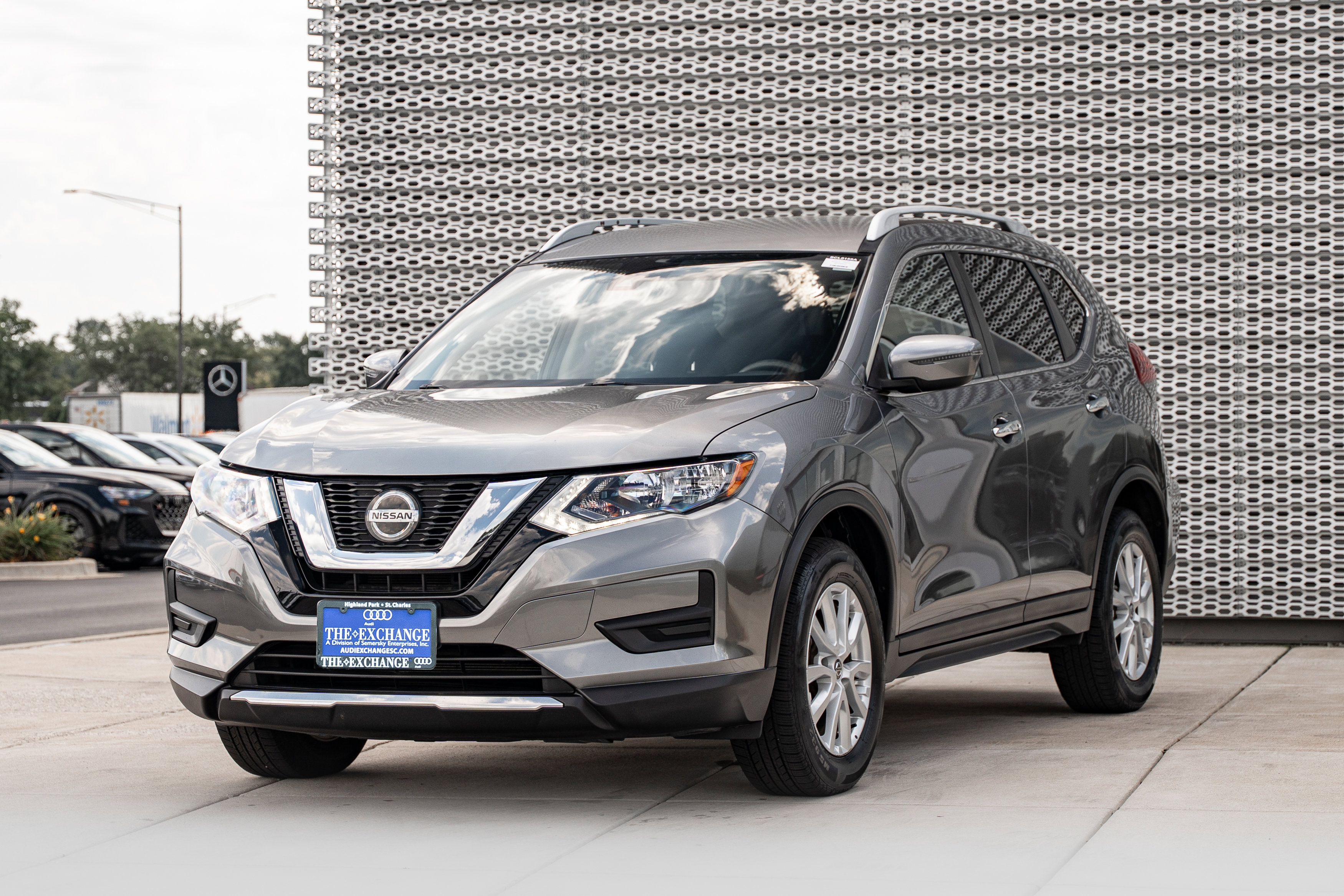 Used 2019 Nissan Rogue SV AWD/4WD image 7