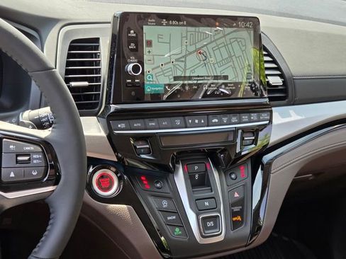 New 2026 Honda Odyssey Touring image 17