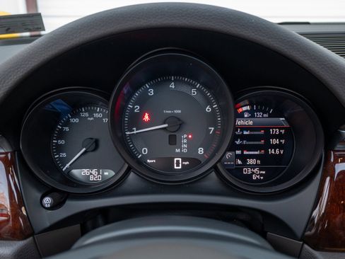 Used 2023 Porsche Macan image 21