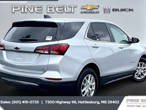 Used 2022 Chevrolet Equinox LT image 11