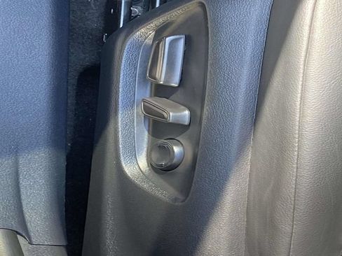 Used 2024 Toyota Camry SE FWD image 14