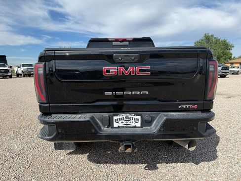 Used 2024 GMC Sierra 3500 AT4 w/ AT4 Premium Plus Package AWD/4WD image 9