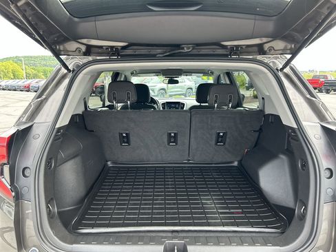 Used 2019 GMC Terrain SLE w/ Driver Convenience Package AWD/4WD image 19