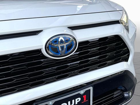 Used 2022 Toyota RAV4 XSE AWD/4WD image 30