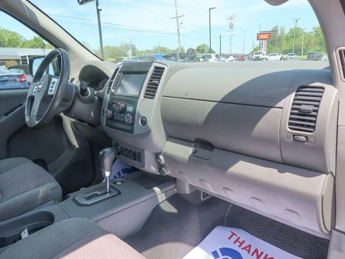 Used 2020 Nissan Frontier SV w/ Midnight Edition Floor Mats AWD/4WD image 20