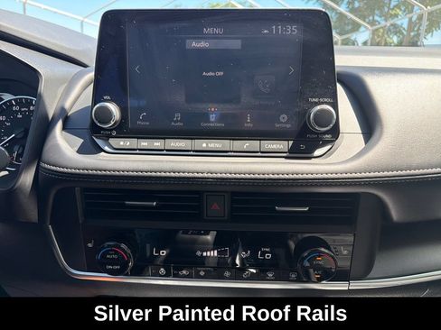 Used 2025 Nissan Rogue SV w/ SV Premium Package FWD image 21