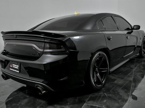 Used 2018 Dodge Charger SRT Hellcat image 9