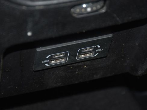 Used 2021 Jeep Cherokee Latitude Plus image 27