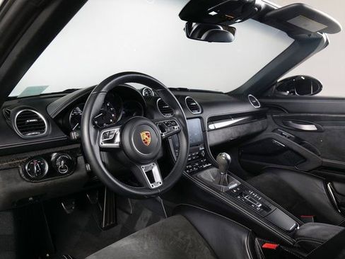 Certified 2021 Porsche 718 Boxster Spyder image 4
