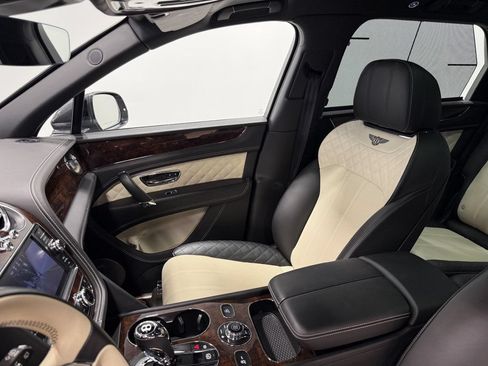 Used 2018 Bentley Bentayga Activity AWD/4WD image 28