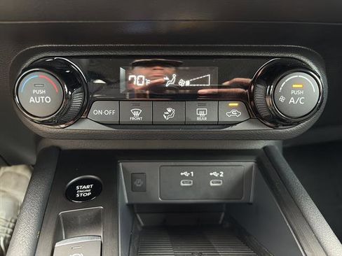 Used 2026 Nissan Kicks SV w/ Illumination Package FWD image 26