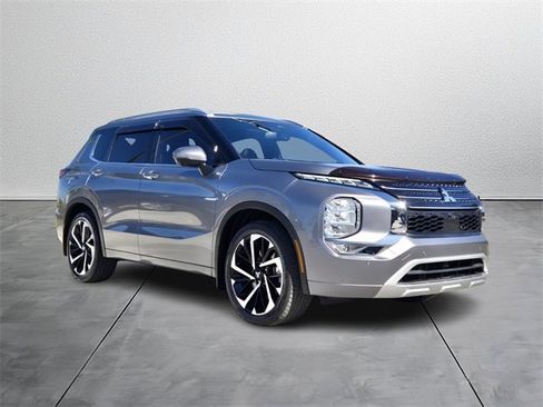 Used 2022 Mitsubishi Outlander SEL image 6