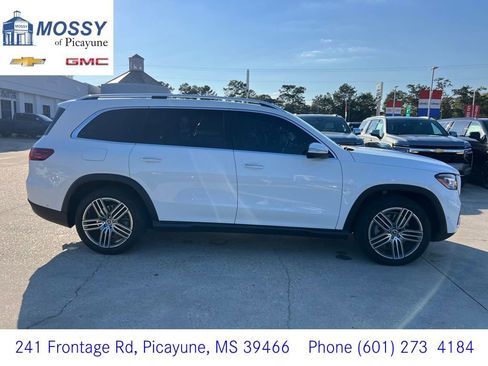 Used 2024 Mercedes-Benz GLS 450 4MATIC image 7