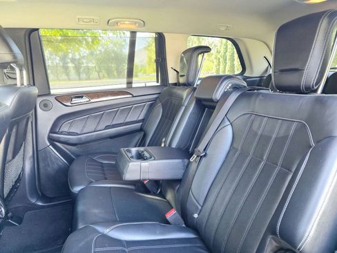 Used 2015 Mercedes-Benz GL 450 4MATIC w/ Lighting Package image 47