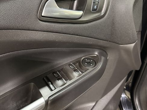Used 2019 Ford Escape SE AWD/4WD image 5
