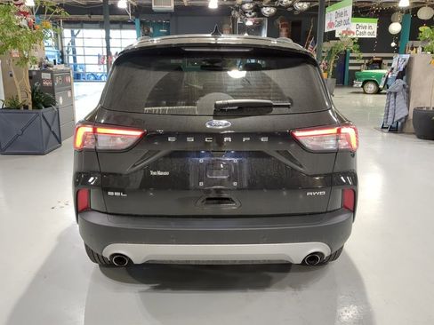 Used 2022 Ford Escape SEL image 11