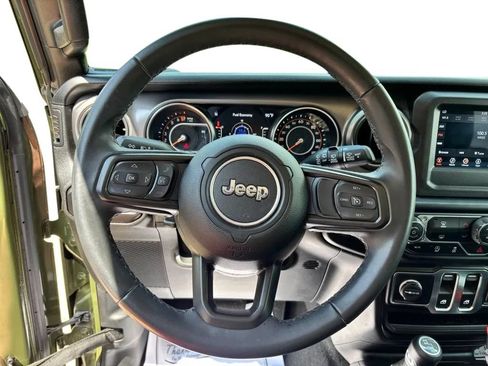 Used 2021 Jeep Wrangler Sport AWD/4WD image 14