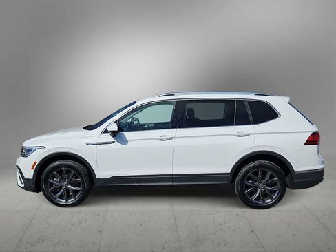 Used 2024 Volkswagen Tiguan SE image 6