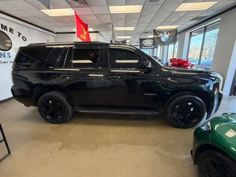 Used 2019 GMC Yukon SLT w/ Graphite Performance Edition AWD/4WD image 15